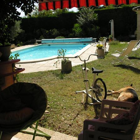 Villa Les Iris Sernhac Экстерьер фото